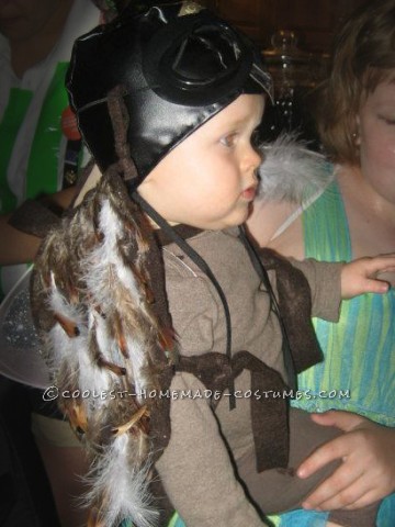 Cool Family Costume Idea: Margot and Richie Tenenbaum with Mordecai the Hawk