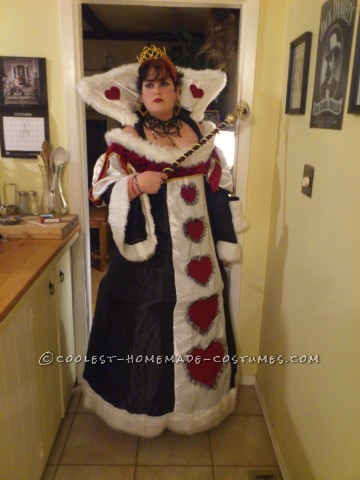 Cool Homemade Plus-Size Queen of Hearts Costume