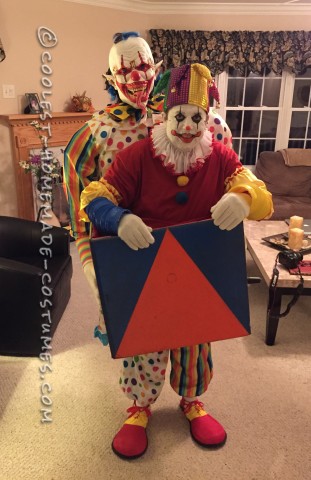 Scary Clown Carrying A Jack In The Box Illusion Costume
