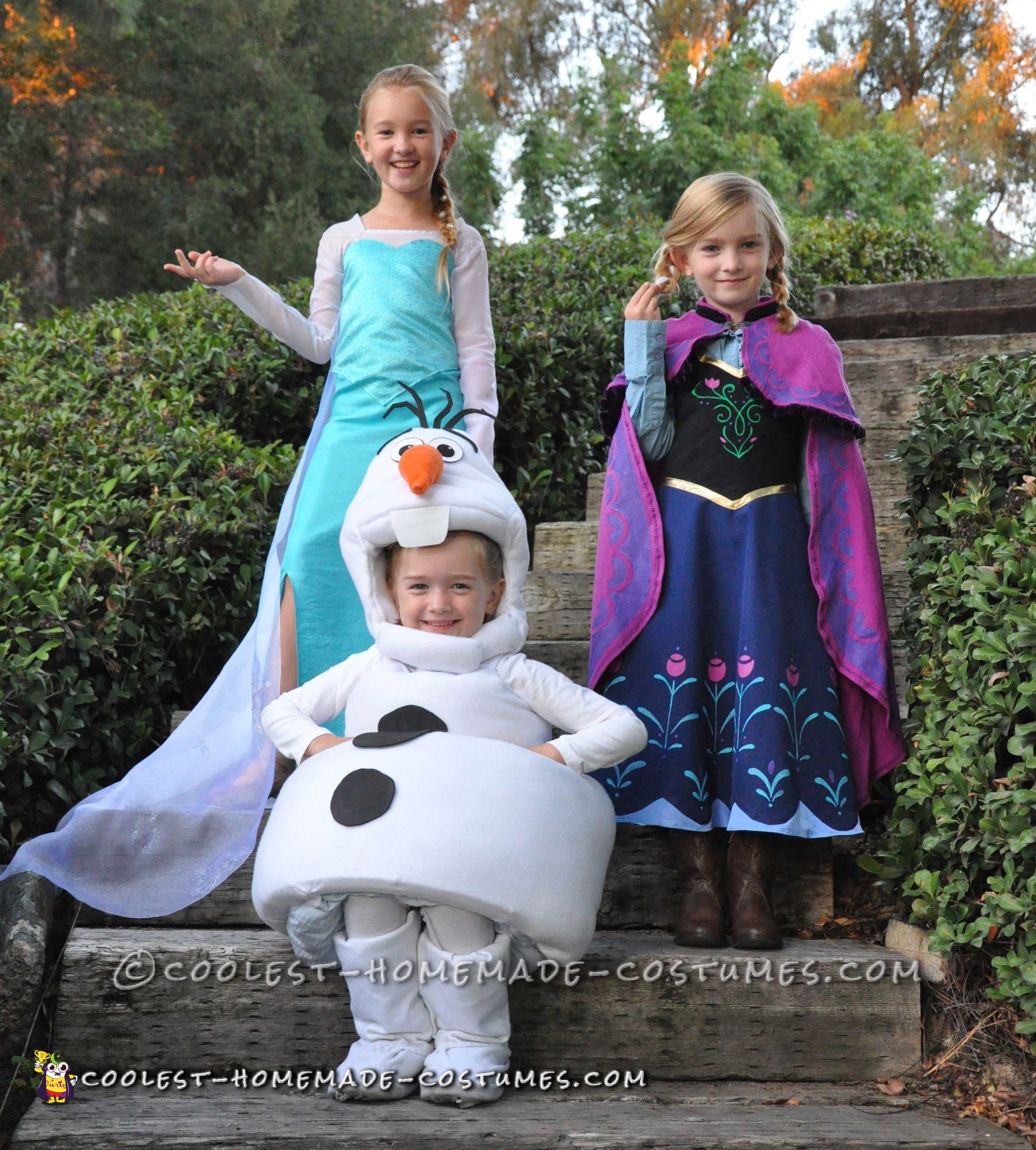 Frozen Group Costume: Elsa, Anna and Olaf