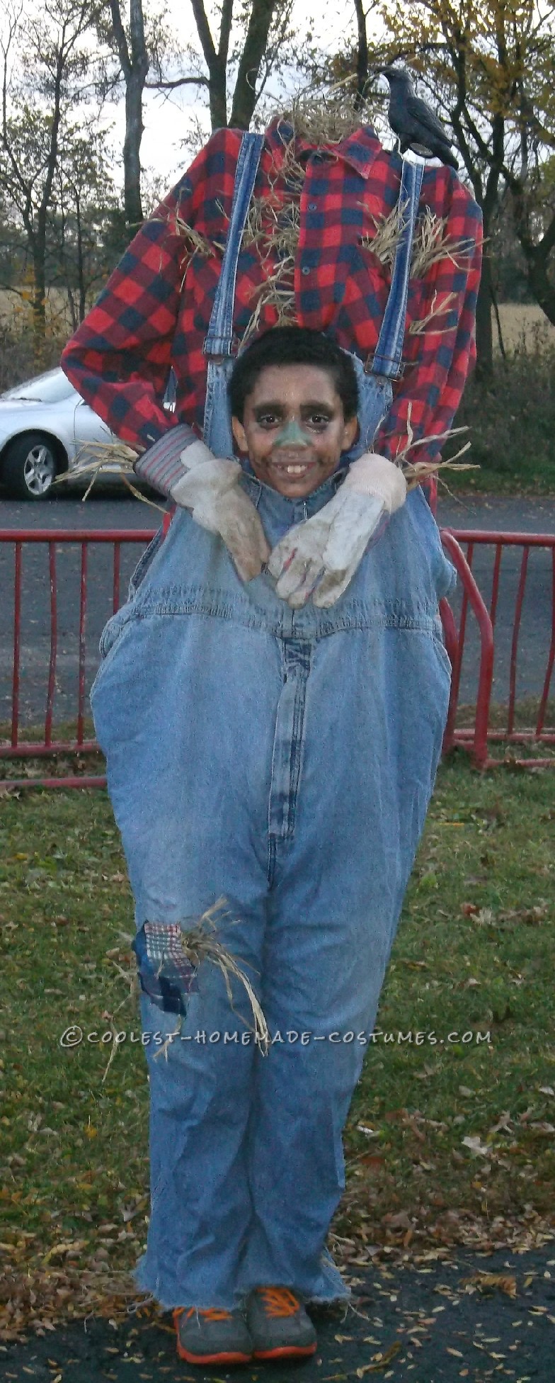 Headless Costume: Scarecrow Gone to the Birds!