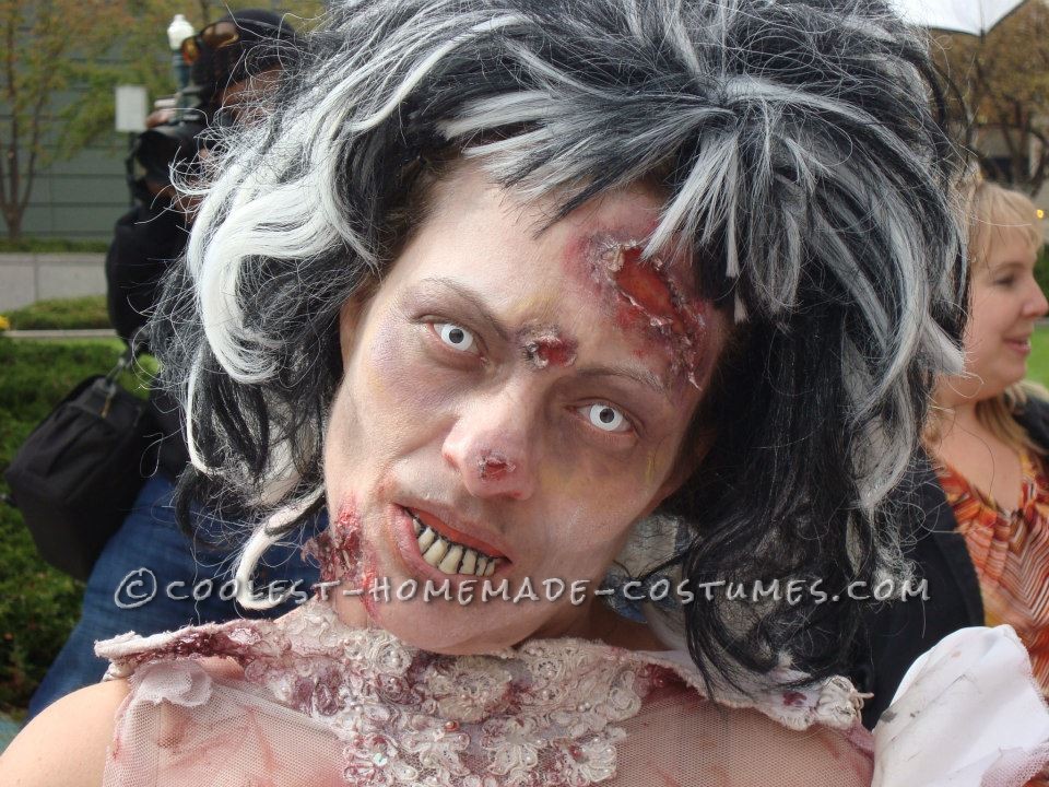 Thriller Seeker Zombie Costume