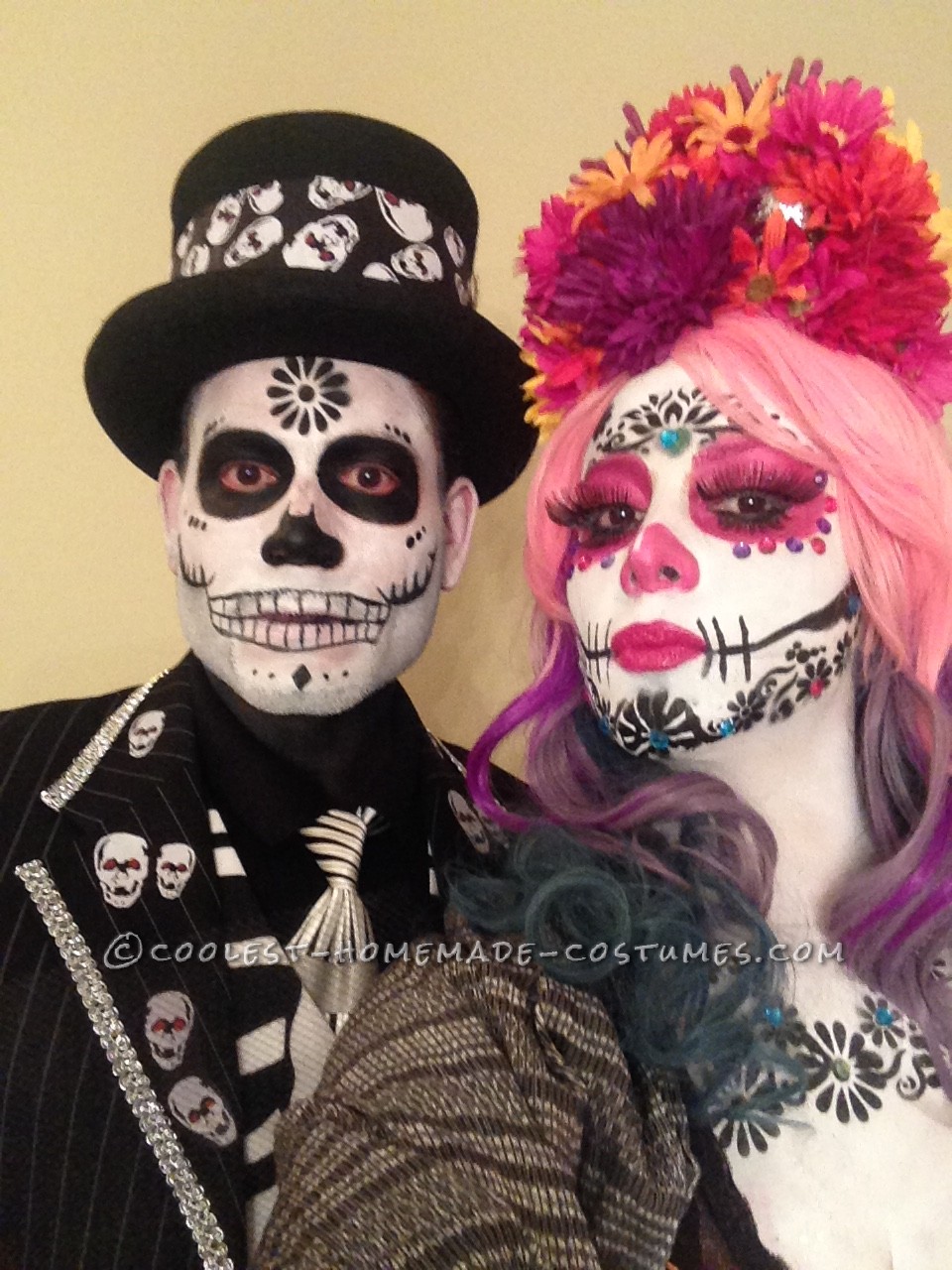 Amazing Day of the Dead Couple Costume