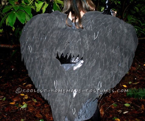 Coolest Homemade Raven Costume for a Girl