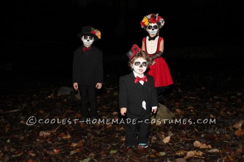 Coolest Homemade Dia de los Muertos Family Costume