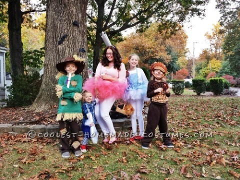 DIY Wizard Of Oz Family Costume