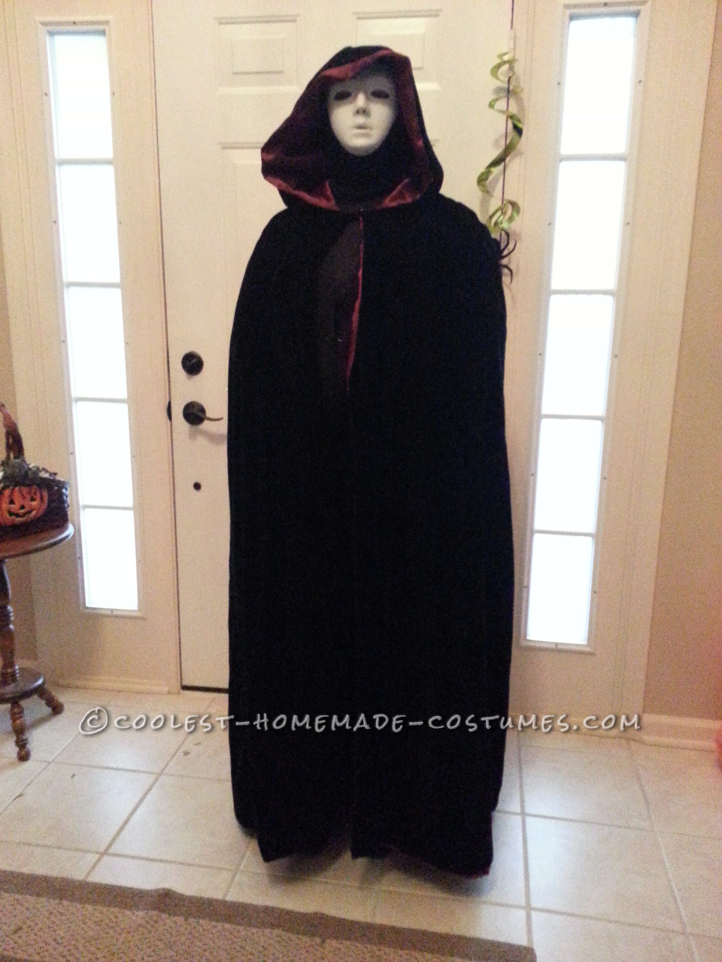 Easy Creepy Phantom Specter Costume