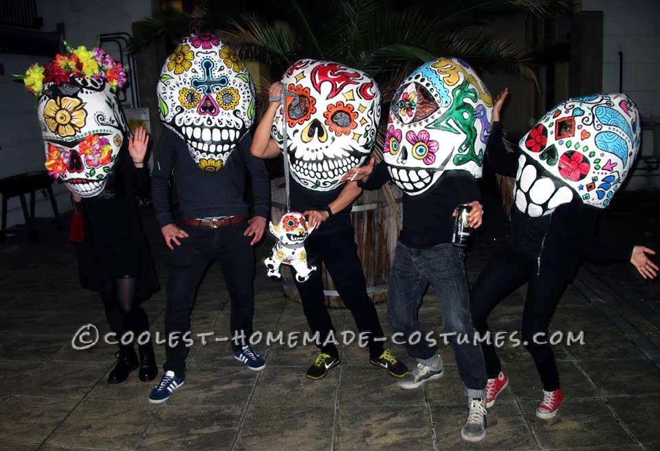 Awesome Giant Skull Heads with Poncho El Chihuahua Group Costume