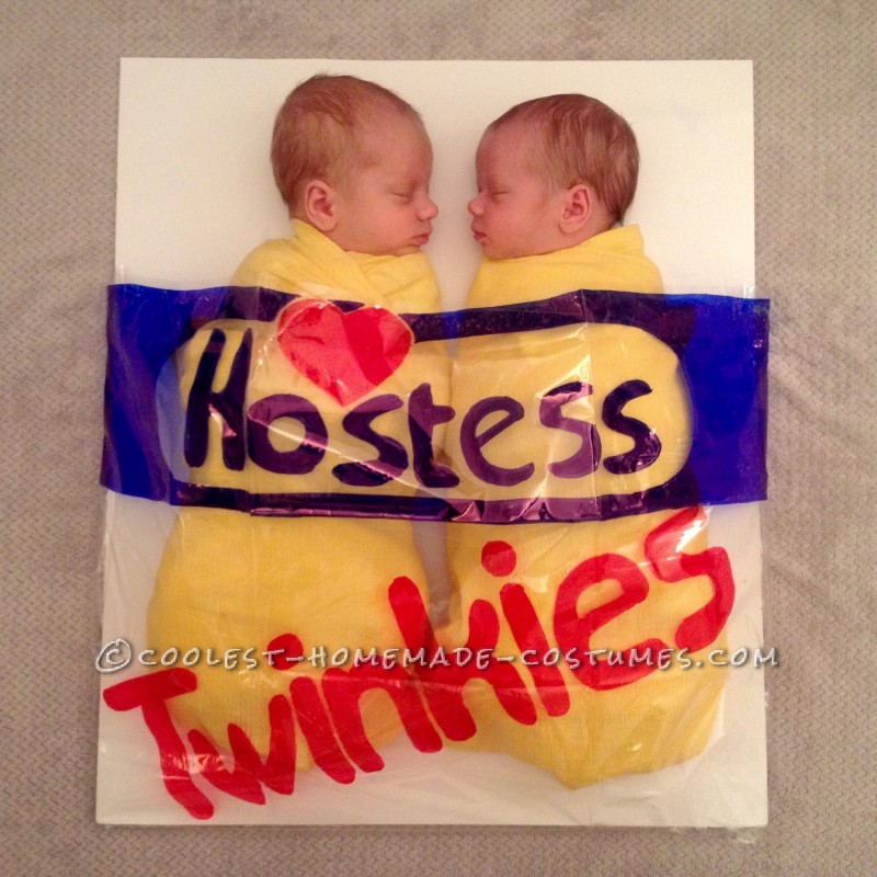 Awesome Twin Baby Costume Idea: Happy Halloween from our TWINkies!!
