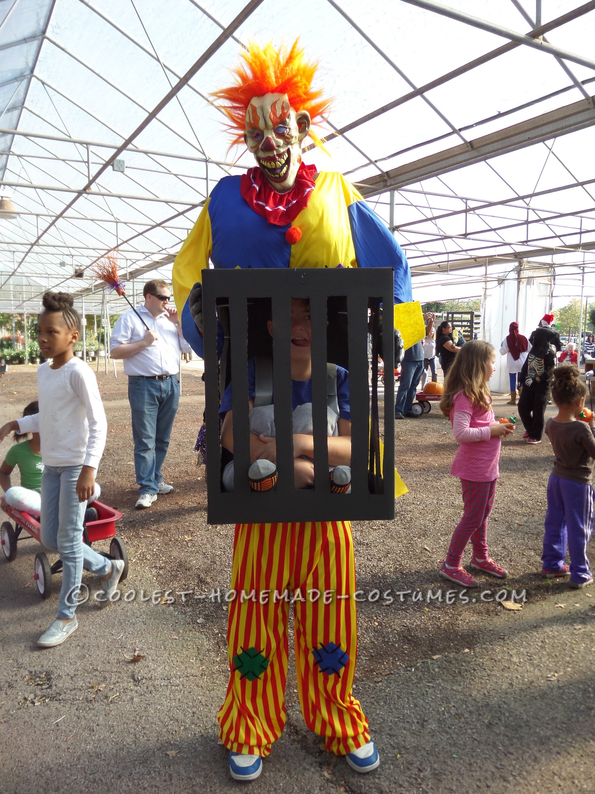Killer Clown Captures Boy Illusion Costume