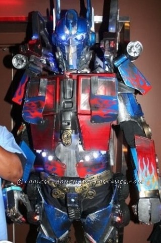 Awesome Homemade Optimus Prime Costume (with Battle Wounds)