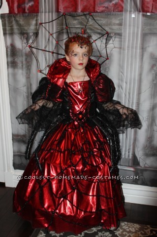 Beautiful Spider Queen's Coronation Day Costume