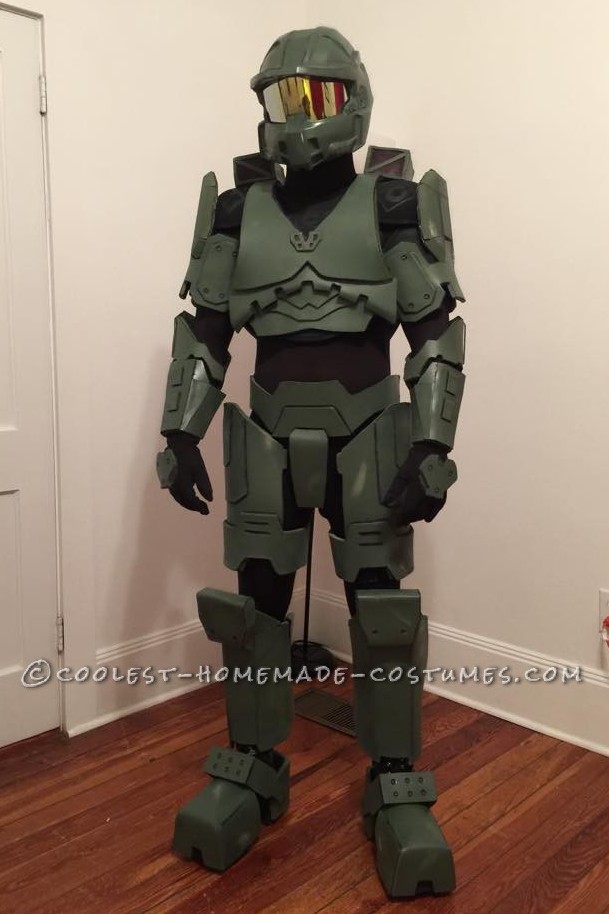 Ultimate Master Chief Costume for an Adult Halo Superfan