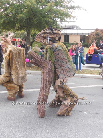 Cool Walking Tree Costume on Stilts