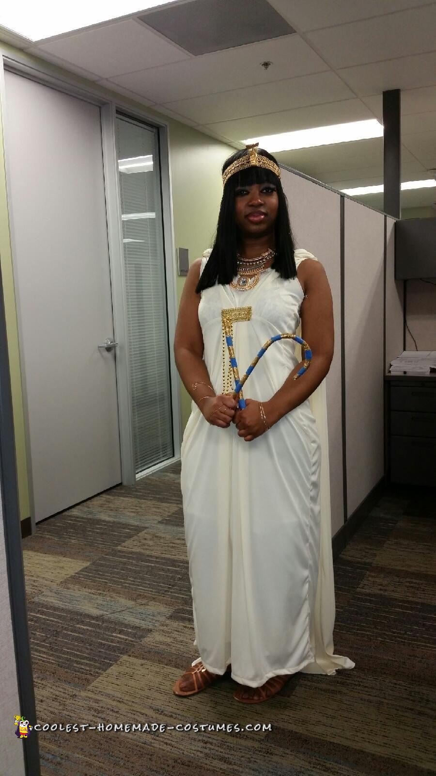 Cleopatra Costume: Epitome of Egyptian Royalty