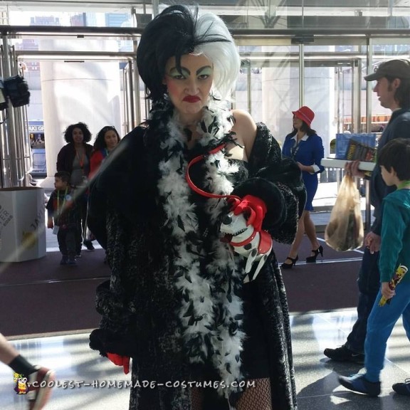 Cruella De Vil Costume - Just Like the Cartoon!