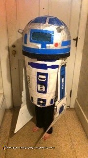 Awesome Quick and Easy R2D2 Costume