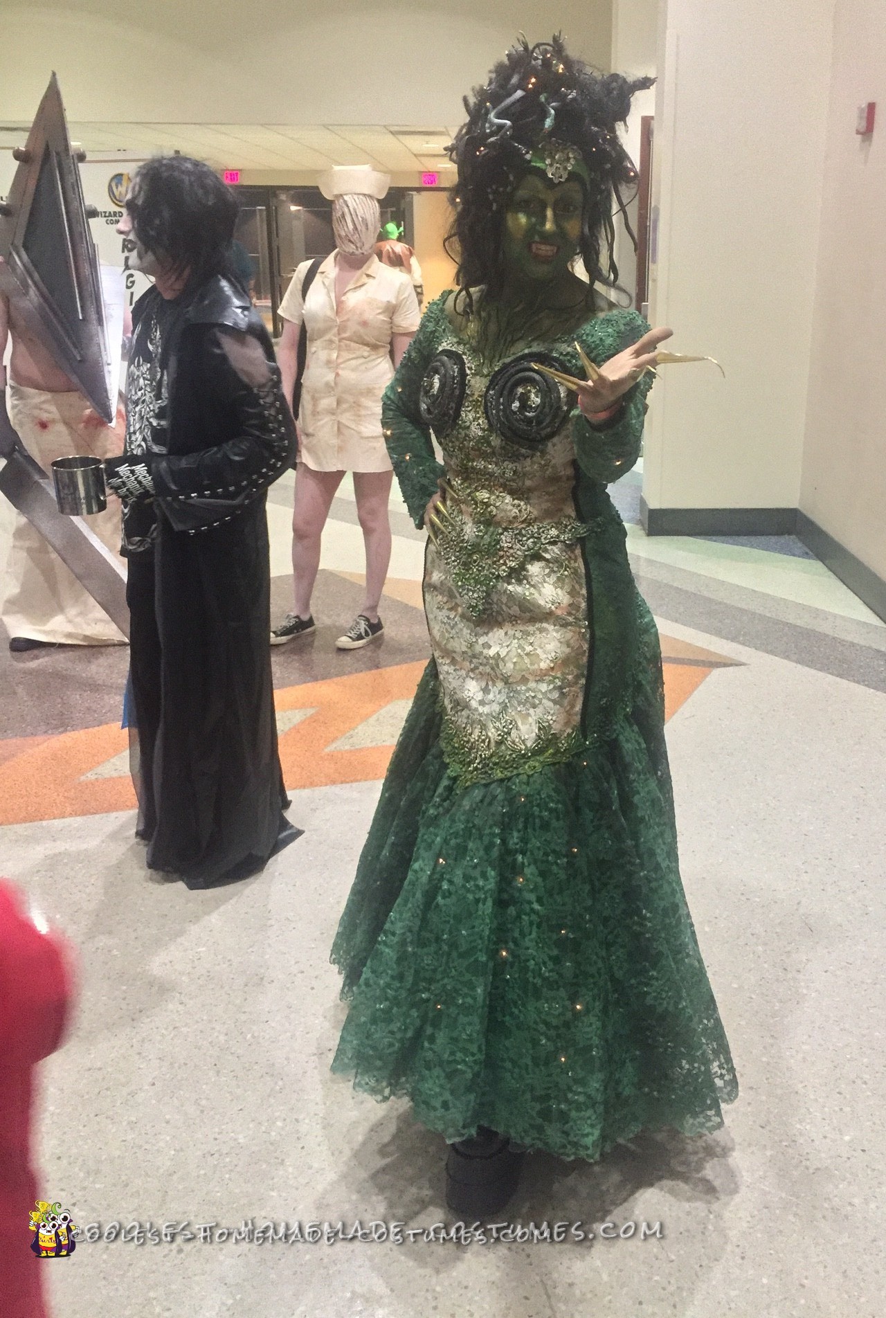 Cool DIY Medusa Costume