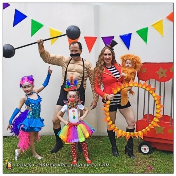 Awesome Family Costume Idea: Our Family is a Circus!