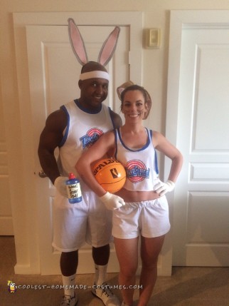 Space Jam's Bugs and Lola Bunny Couple Costume