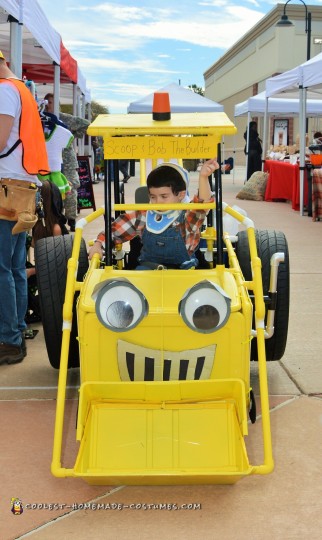 The Amazing Scoop and Bob the Builder Costume