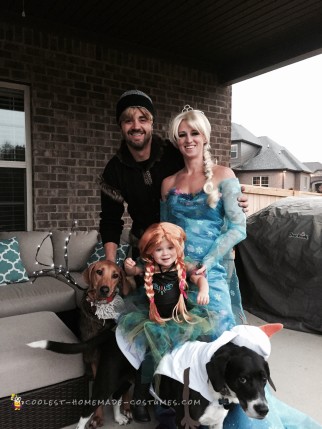 Coolest Ever Frozen Family Costumes