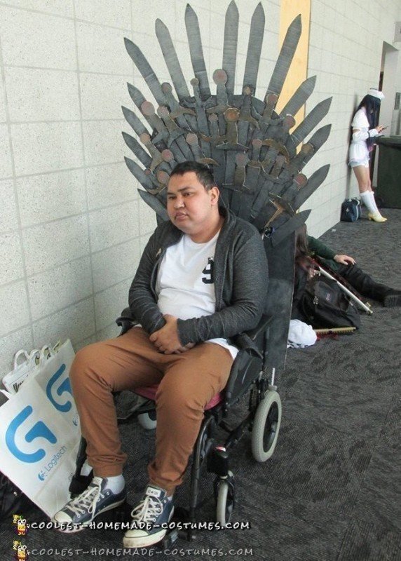 Cool DIY Wheelchair Costume – Iron Throne from Game of Thrones