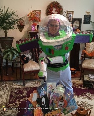 Coolest DIY Buzz Lightyear Costume