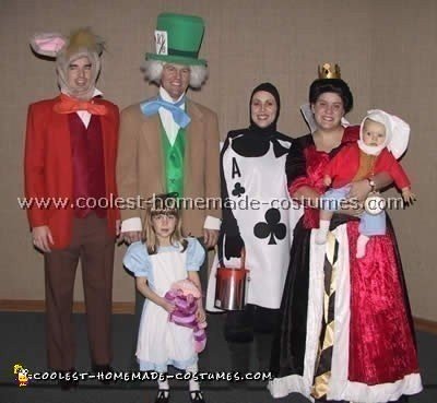 Coolest Homemade Alice in Wonderland Group Costume Ideas