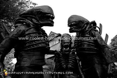 Coolest Alien Family Costume 14