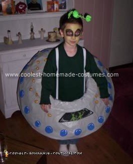 Alien with Flying Saucer Costume