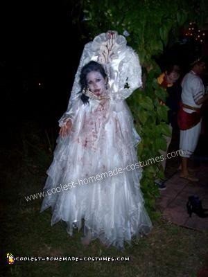 Beheaded Bride DIY Halloween Costume