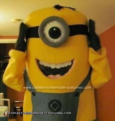 DIY Despicable Me Minon Halloween Costume