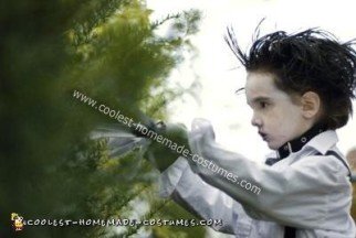 coolest-diy-edward-scissorhands-halloween-costume-11-21419429.jpg