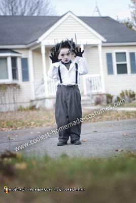 coolest-diy-edward-scissorhands-halloween-costume-11-21419430.jpg