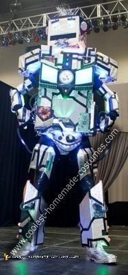 DIY Robot Halloween Costume