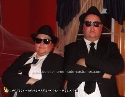 Guide to Authentic Blues Brothers Costume - Costume's Planet