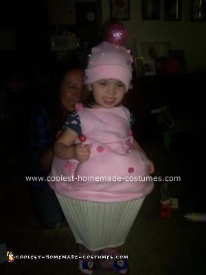 Homemade Cupcake Costume Idea