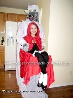 Byttehandel fiktiv Omhyggelig læsning Coolest Homemade Grannie Wolf Carrying Little Red Riding Hood Costume