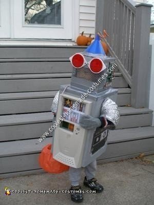 Homemade Robot Halloween Costume Idea