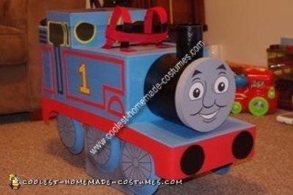 coolest-homemade-thomas-the-train-unique-halloween-costume-39-21415674.jpg