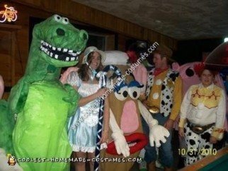 Homemade Toy Story Group Costume Idea