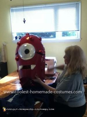 Homemade KIA Superbowl Commercial Muno Costume