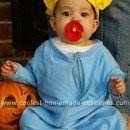 Nayeli ala Maggie Simpson Costume