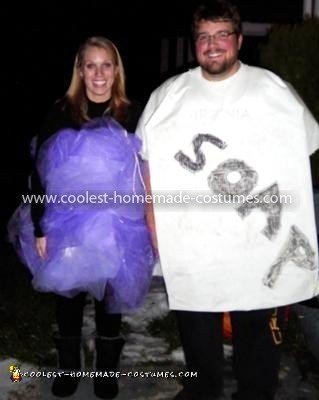 Coolest Soap and Loofah Couple Costume 33