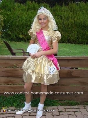 Homemade Toddlers and Tiaras Costume