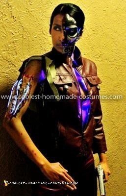 Coolest T-X Terminator Costume - testing arm lights