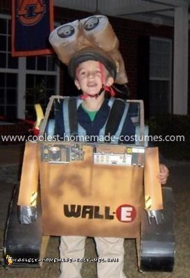 Coolest Wall E Costume Idea 21