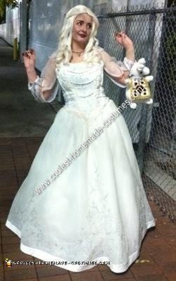 Homemade White Queen Costume from Tim Burton's Alice in Wonderland