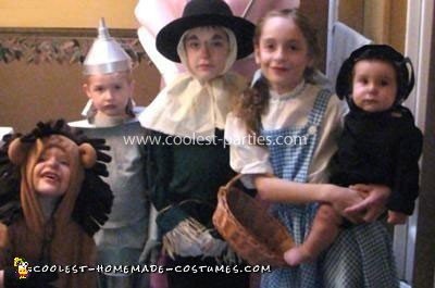 Homemade Wizard of Oz Family Costume